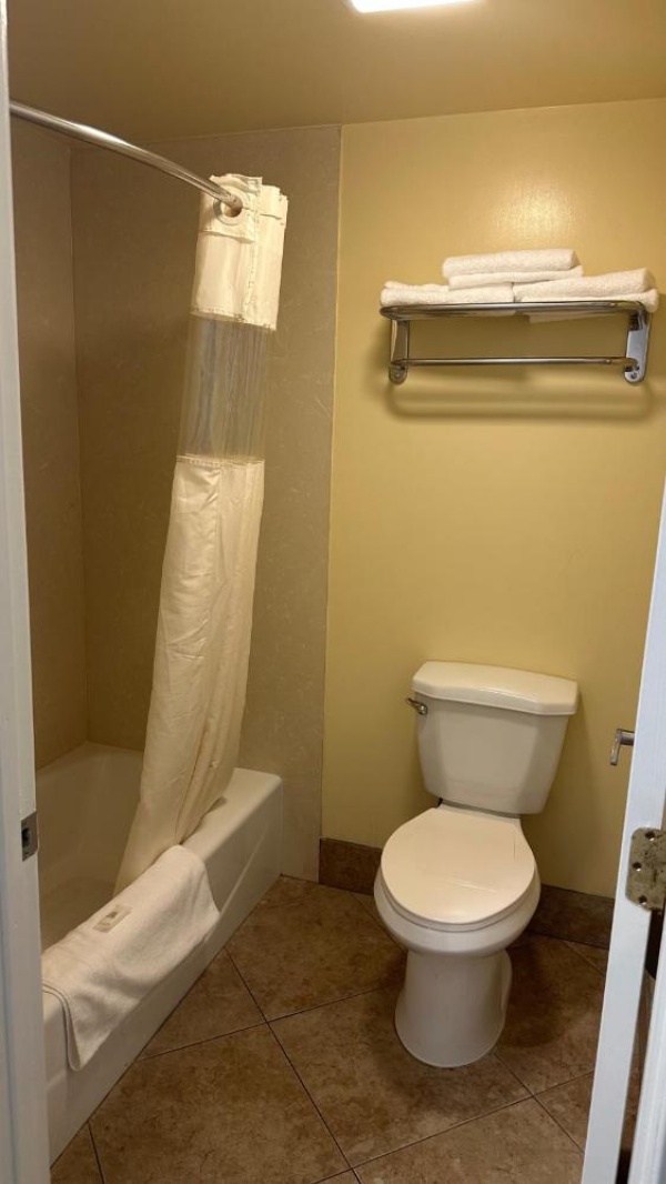 Garden Inn and Suites Glendora image 23